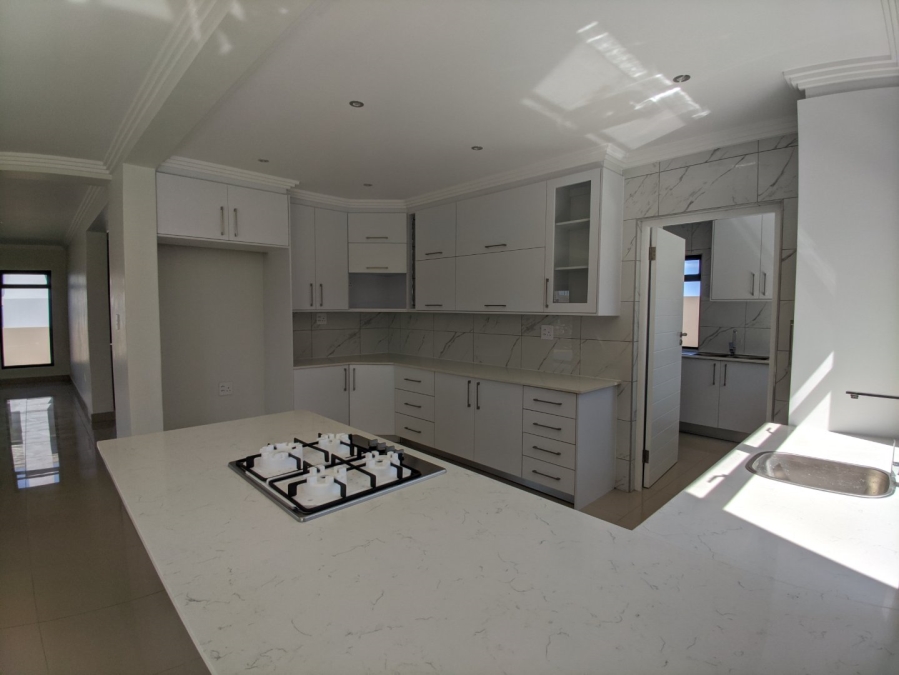 4 Bedroom Property for Sale in Kidds Beach Eastern Cape
